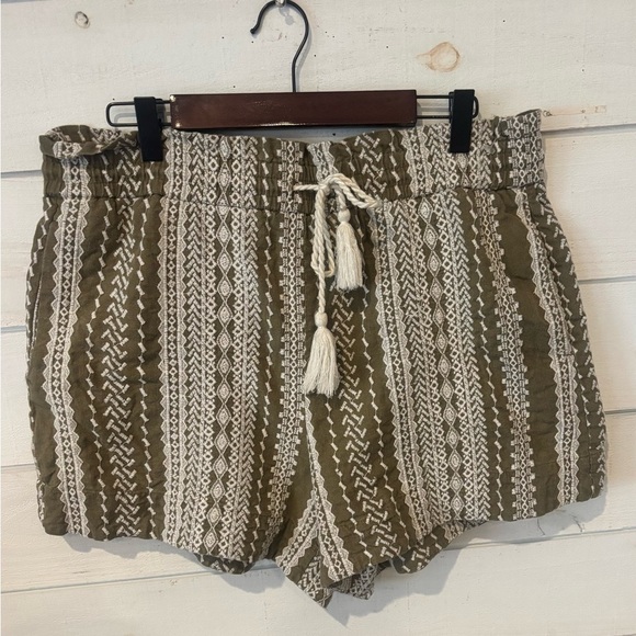 House of Harlow 1960 x Revolve linen embroidered shorts size large . Never worn - Picture 1 of 9